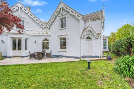 St Saviours Road, St Saviour, Image 35