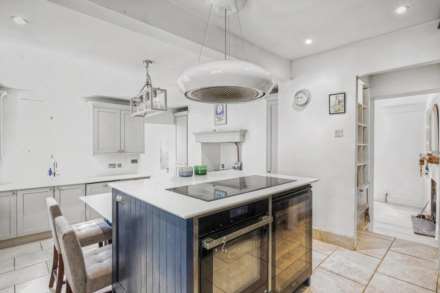 St Saviours Road, St Saviour, Image 5