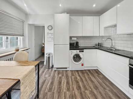 Royal Crecent, Don Road, Image 4