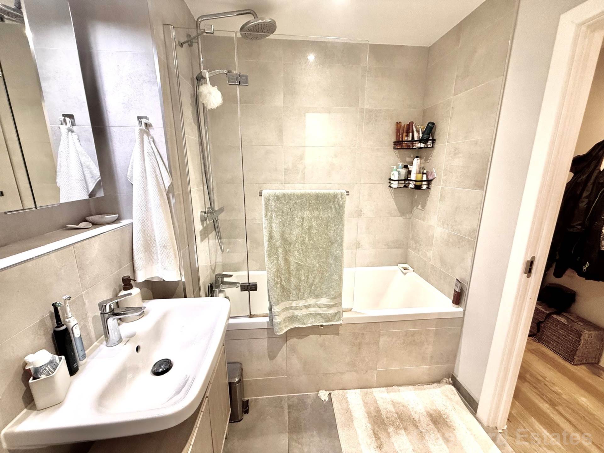 Apartment    Hemery Row,       La Motte Street, St Helier, Image 10