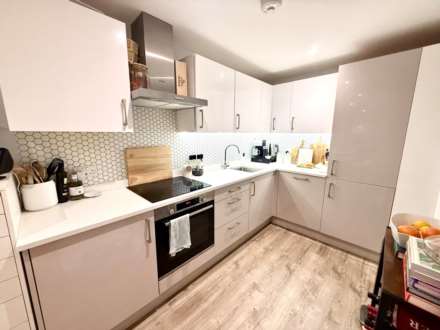 Apartment    Hemery Row,       La Motte Street, St Helier, Image 2