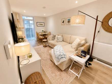 Apartment    Hemery Row,       La Motte Street, St Helier, Image 4
