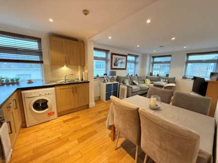 Grosvenor House Apartments,, Image 3