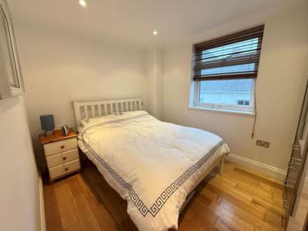 Grosvenor House Apartments,, Image 6