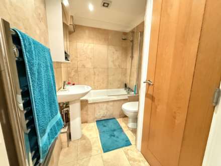 Grosvenor House Apartments,, Image 8