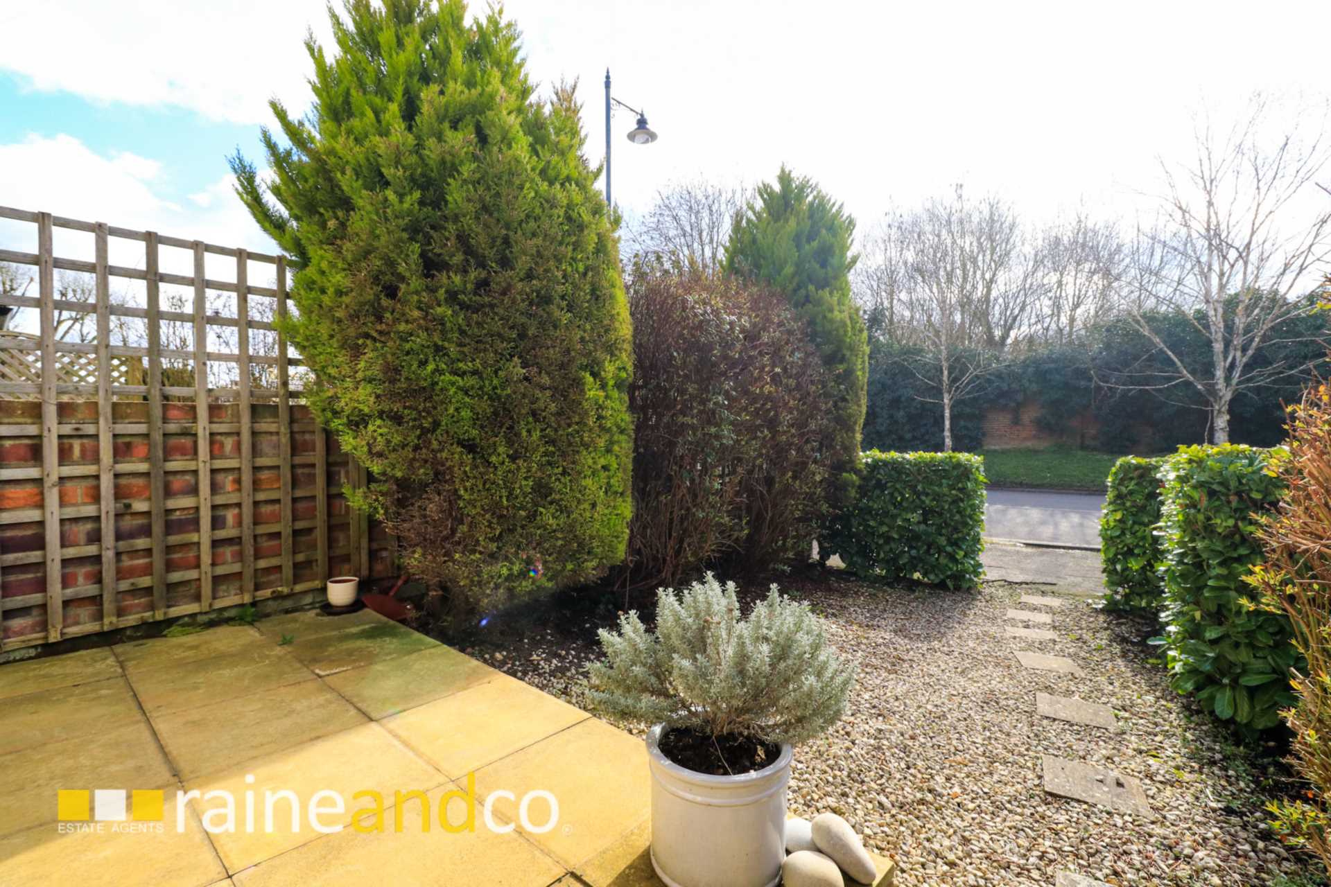 Property To Rent High Street, Codicote Raine & Co (ID 10001540)