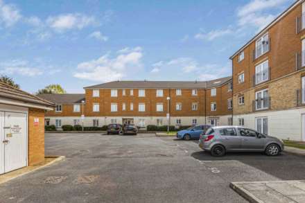 St Lukes Court, Hatfield, Image 11