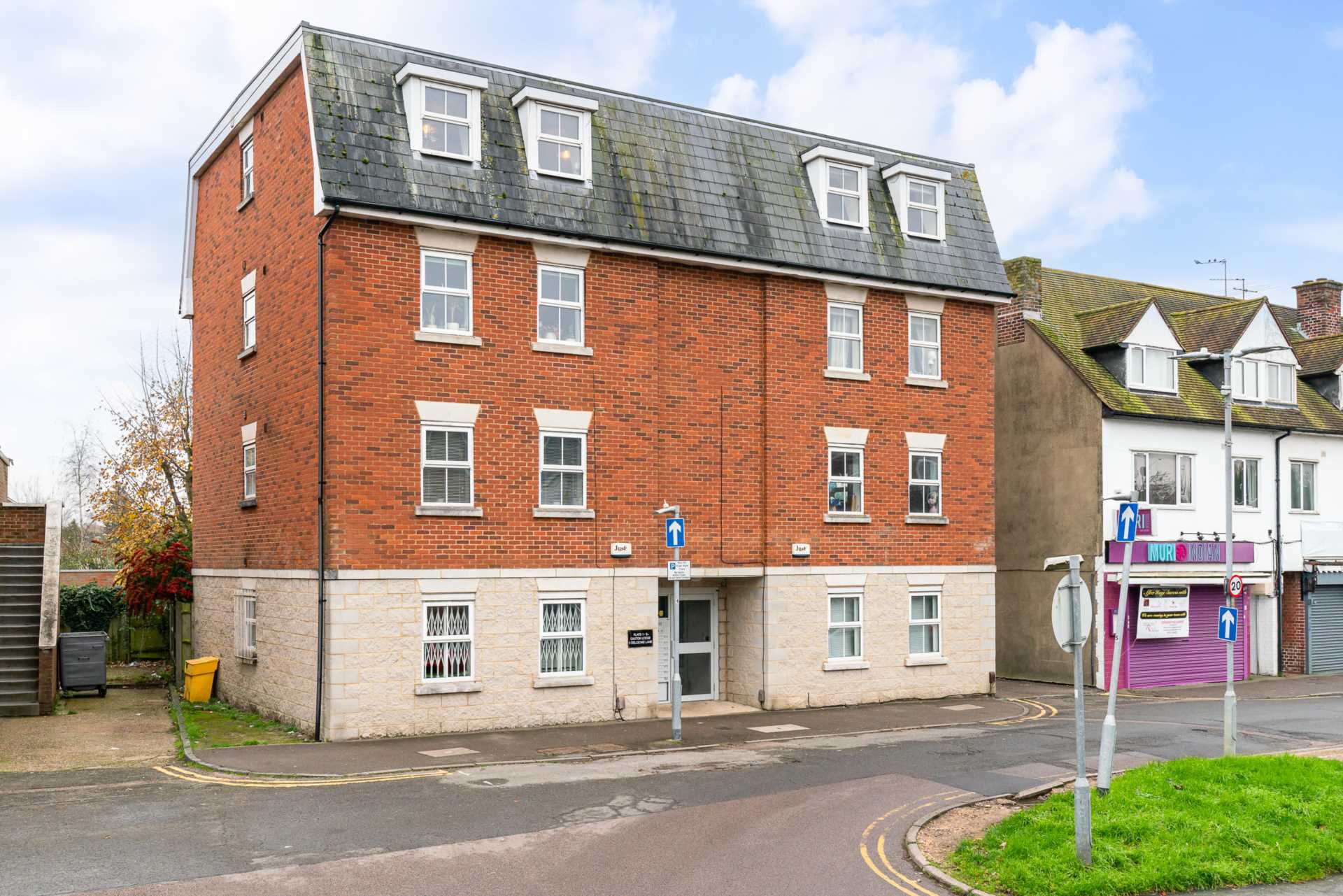 Property To Rent CAXTON LODGE, WELHAM GREEN Raine & Co (ID 10003455)