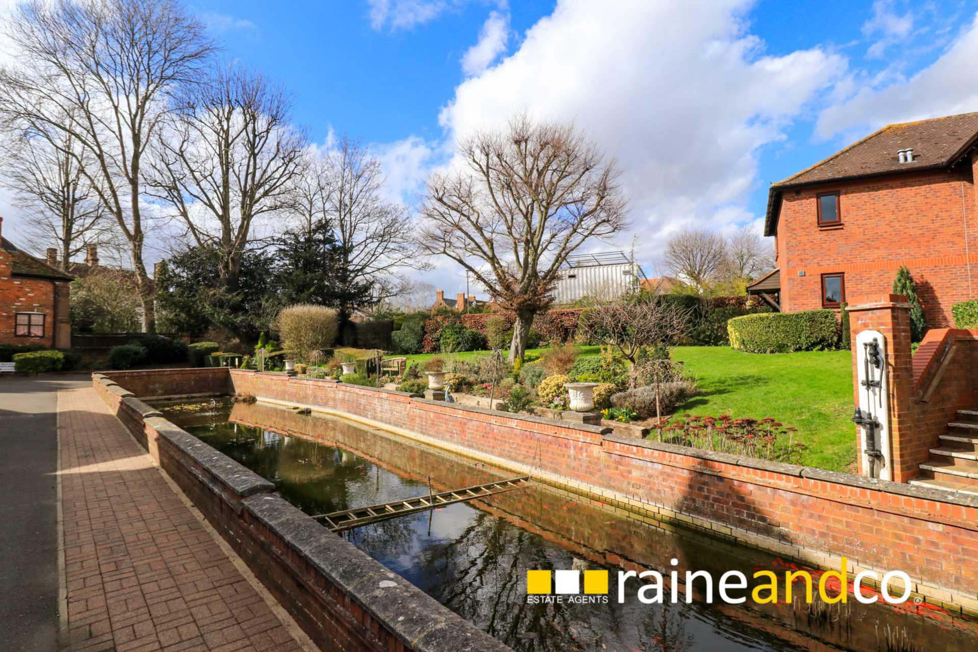Property For Sale Pond Court, The Ridgeway, Codicote SG4 8YY Raine