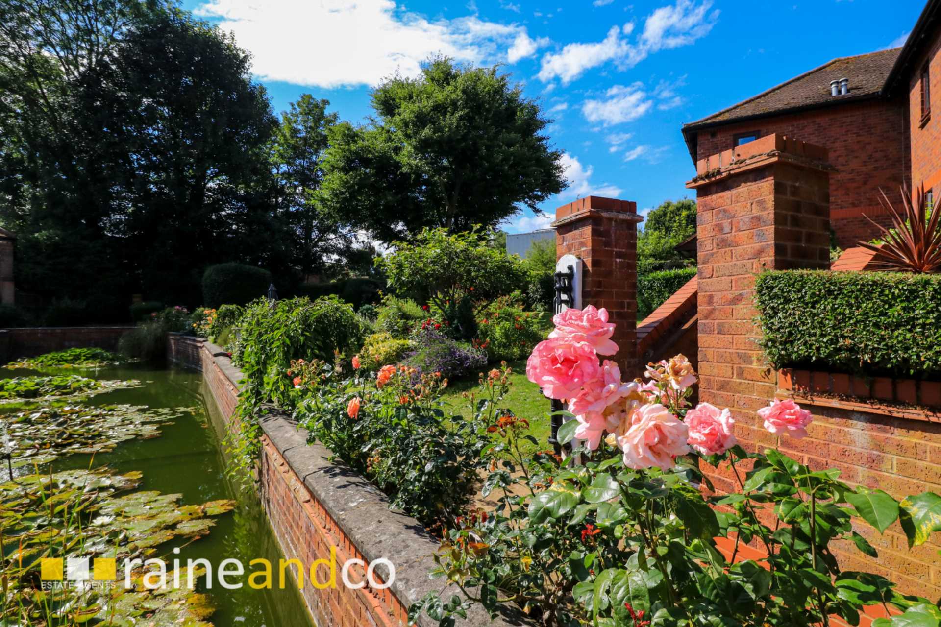 Property For Sale Pond Court, The Ridgeway, Codicote SG4 8YY Raine