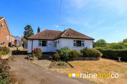 3 Bedroom Detached Bungalow, High Street, Codicote,