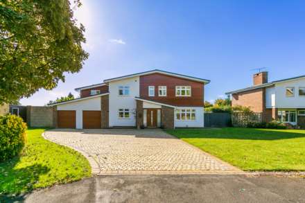 5 Bedroom Detached, Dewars Close, Welwyn