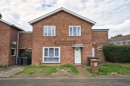 5 Bedroom End Terrace, Meadowcroft, Hatfield