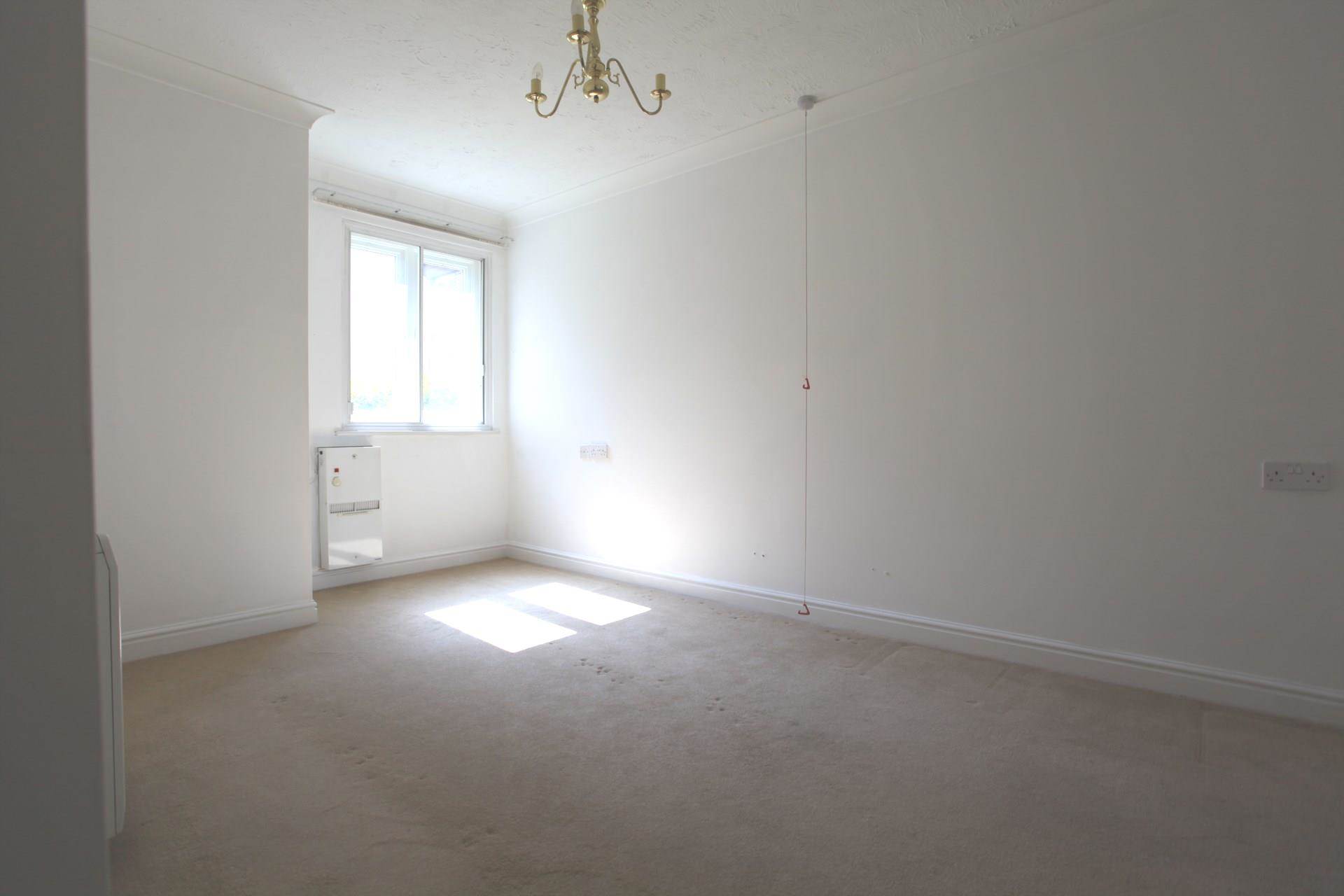 Property For Sale Potters Court, Potters Bar Raine & Co (ID 4997)