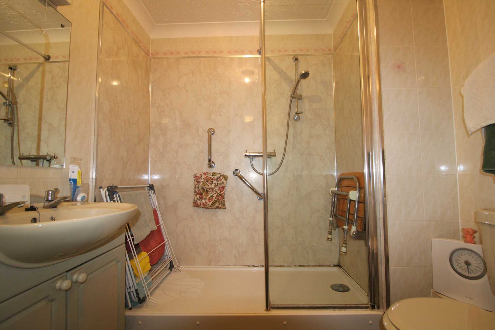 Property For Sale Potters Court, Potters Bar Raine & Co (ID 5096)