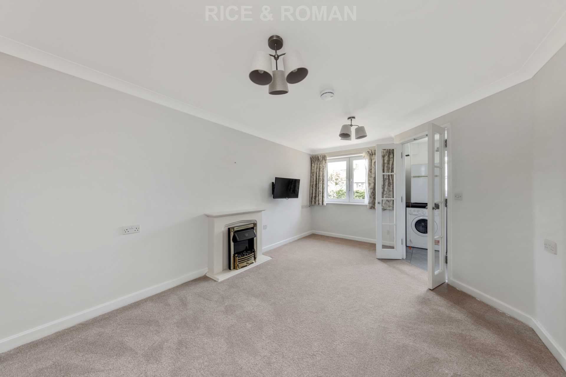 1 Bedroom Apartment, Gibson Court Hinchley Wood Rice and Roman
