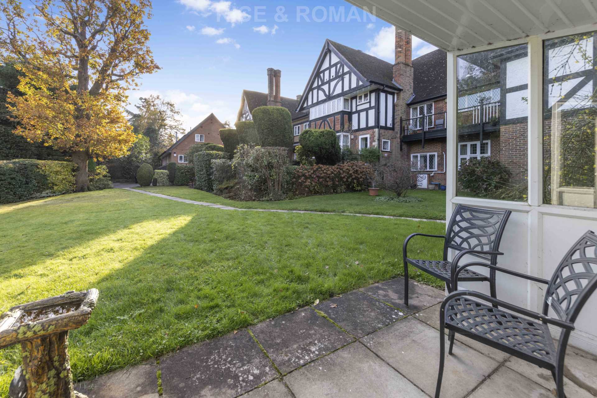 1 Bedroom Apartment, Gunters Mead Esher Rice and Roman