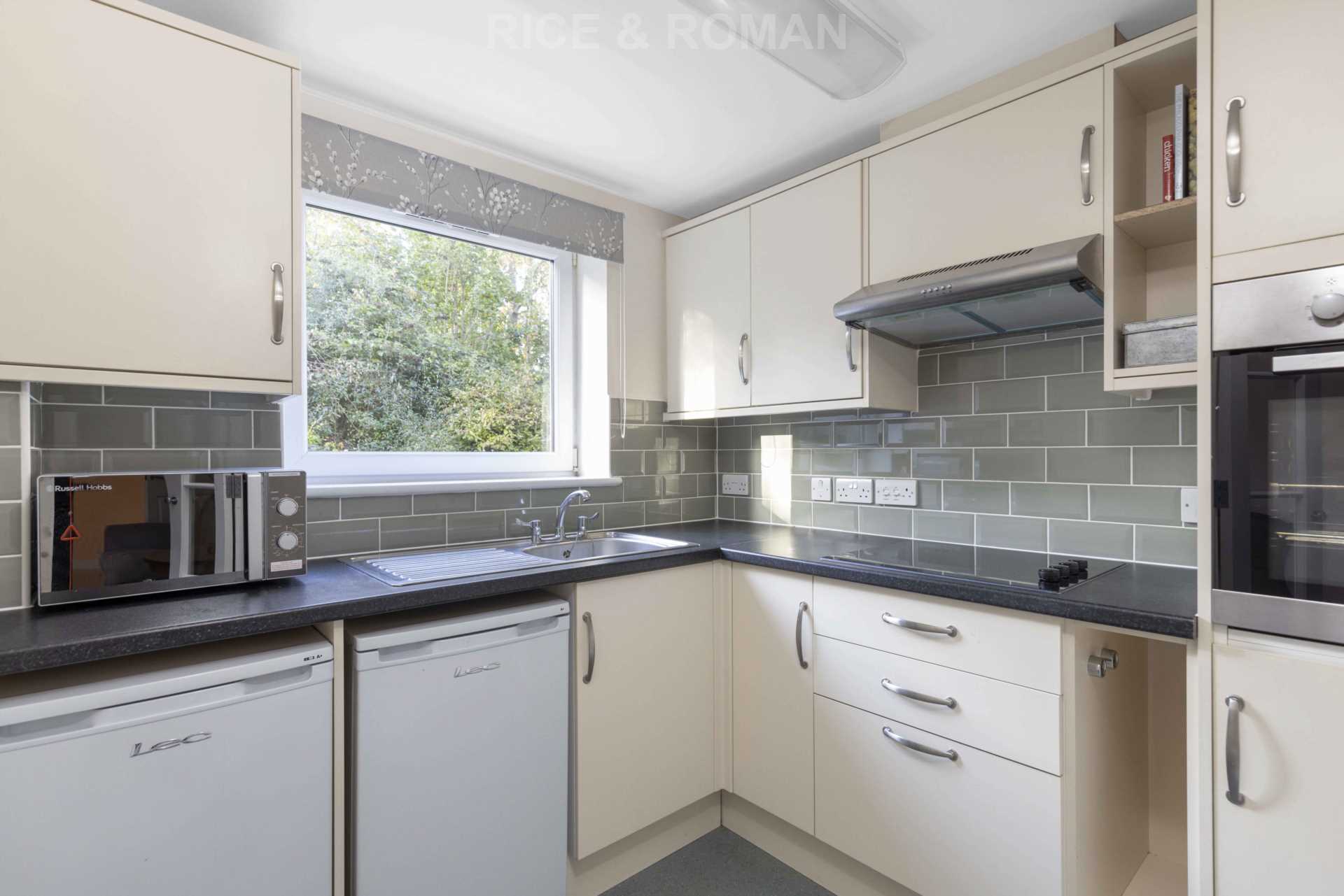 2 Bedroom Apartment, Gibson Court Hinchley Wood Rice and Roman