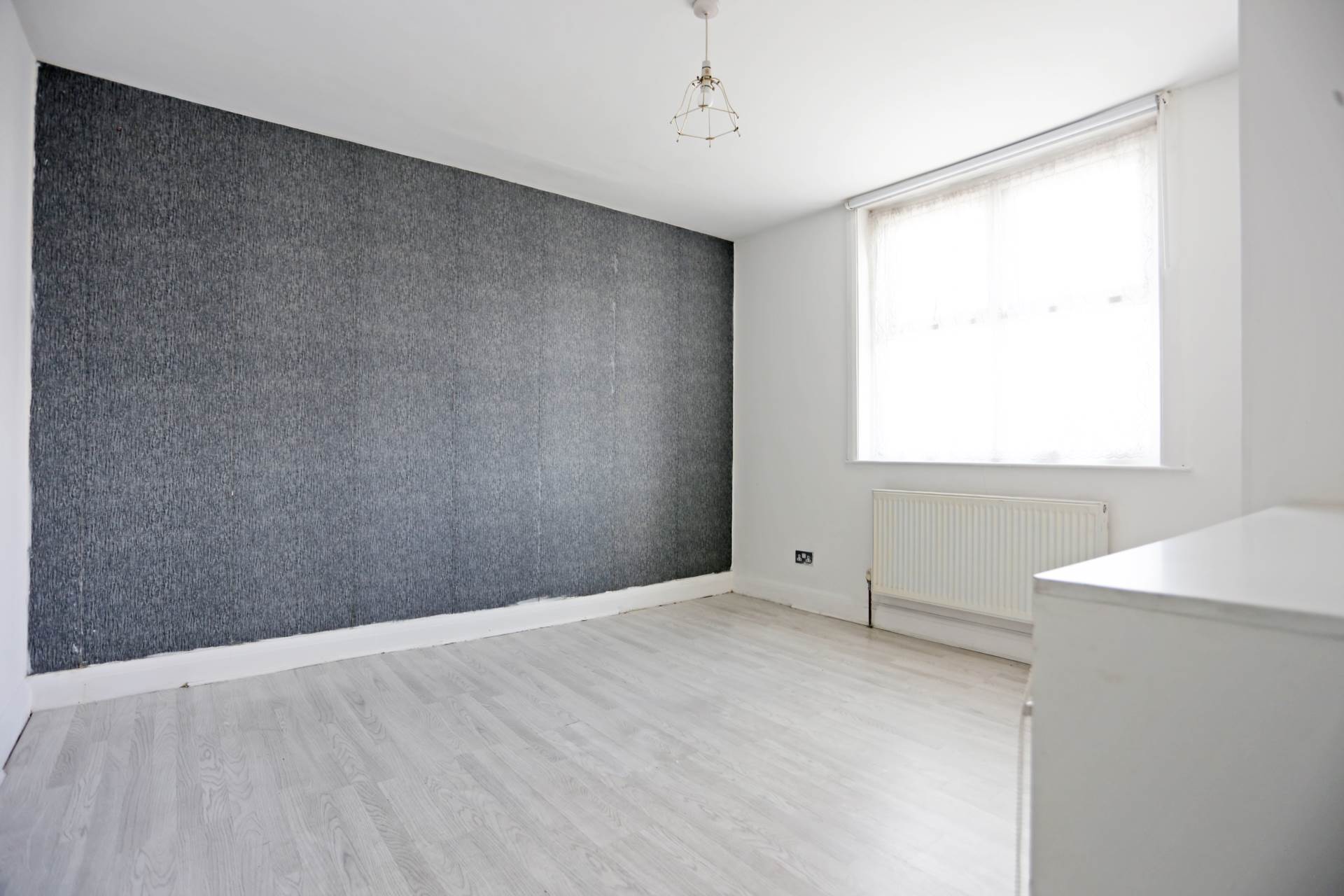 Quebec Road, Gants Hill, IG2, Image 3