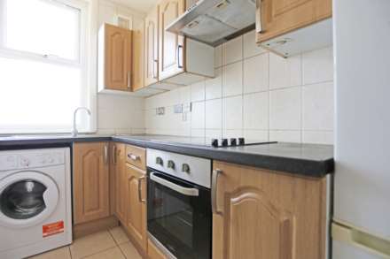 Quebec Road, Gants Hill, IG2, Image 2