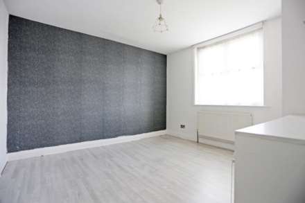 Quebec Road, Gants Hill, IG2, Image 3