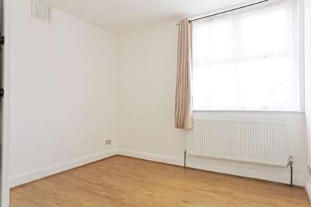 Quebec Road, Gants Hill, IG2, Image 5