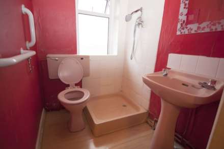 Parsloes Ave, Dagenham, Image 7