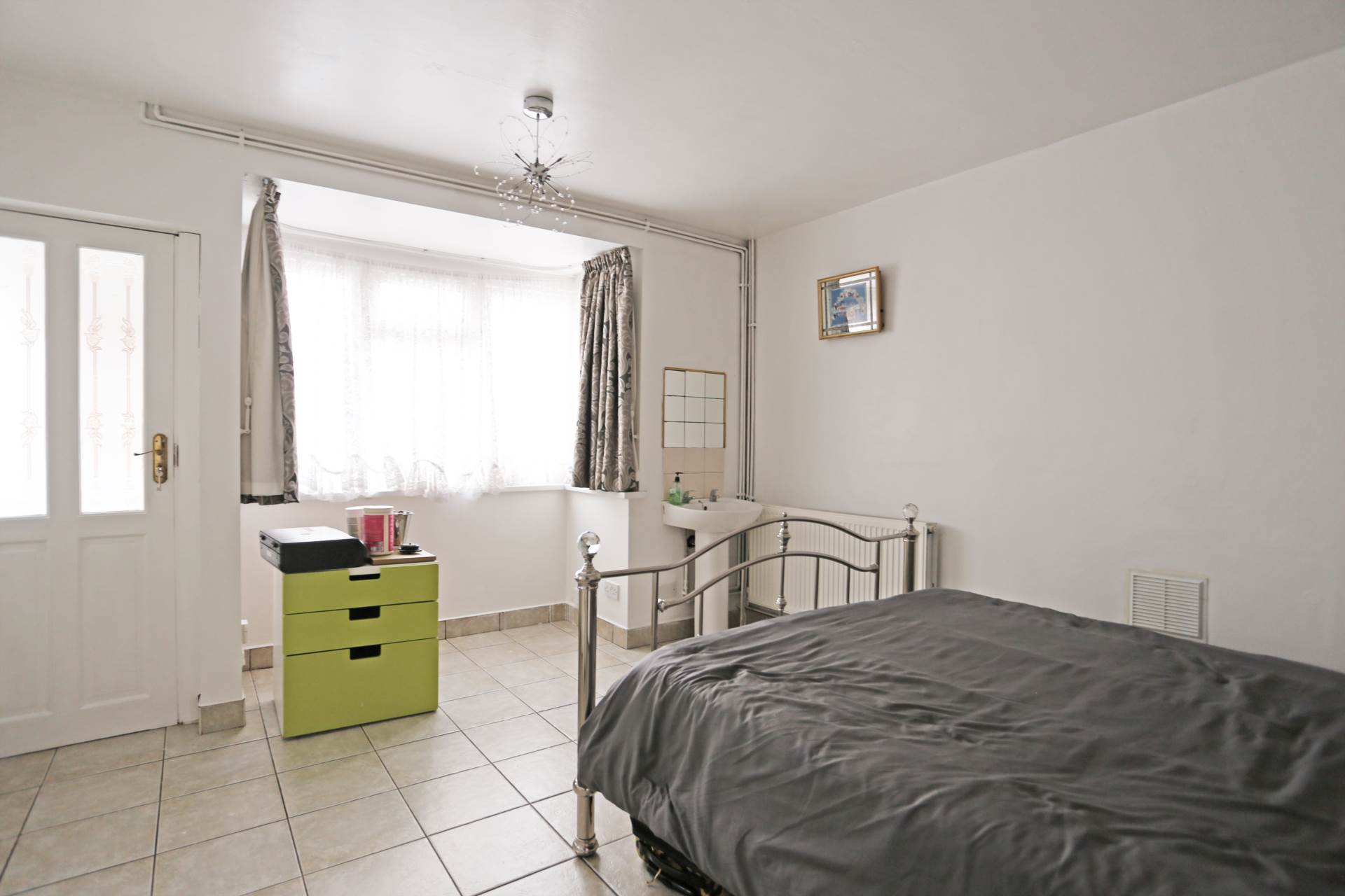 High Road, Chadwell Heath, Romford, RM6, Image 11