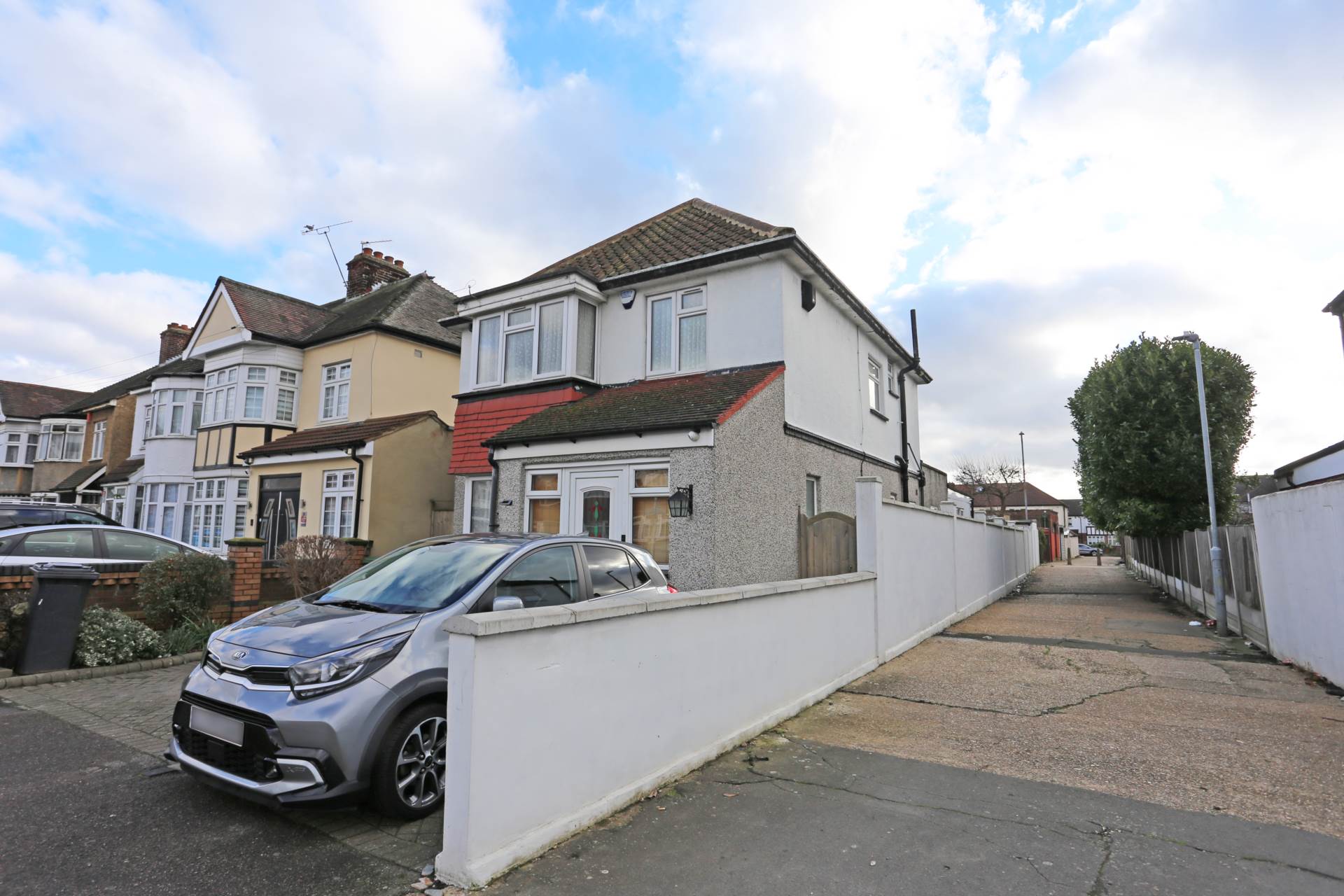 High Road, Chadwell Heath, Romford, RM6, Image 22