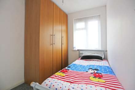 High Road, Chadwell Heath, Romford, RM6, Image 14