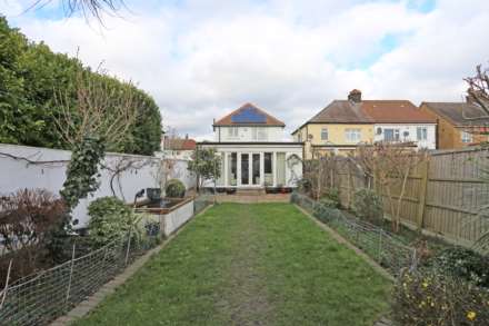 High Road, Chadwell Heath, Romford, RM6, Image 20