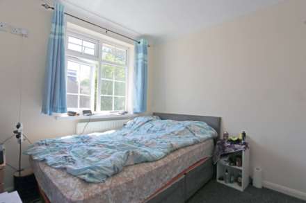 Whalebone Grove, Chadwell Heath, RM6, Image 10