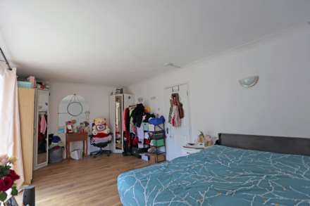 Whalebone Grove, Chadwell Heath, RM6, Image 4