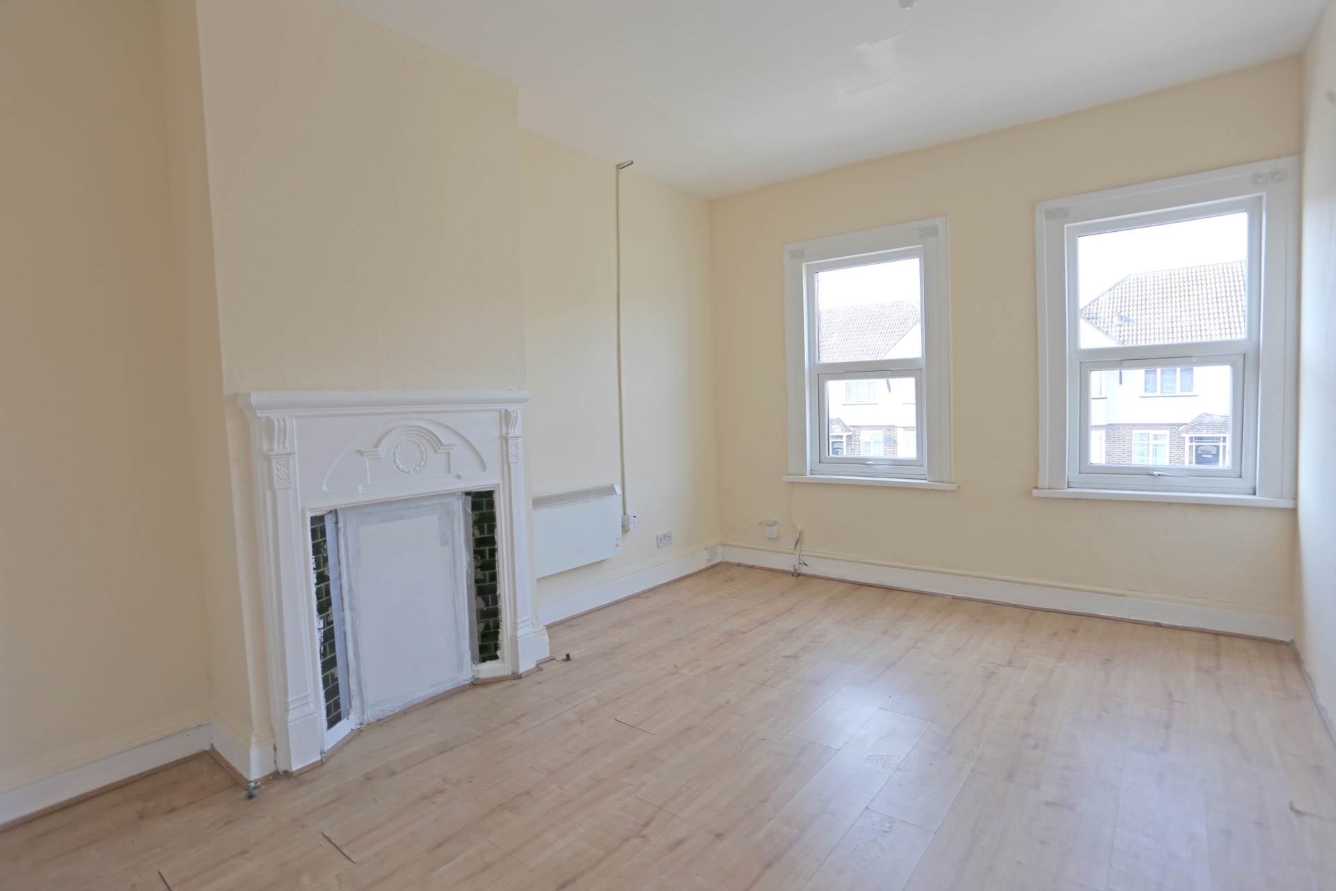 High Road, Chadwell Heath, Romford, RM6, Image 3