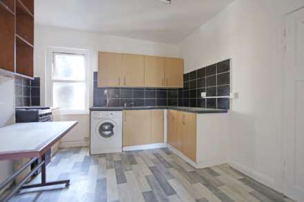 High Road, Chadwell Heath, Romford, RM6, Image 2
