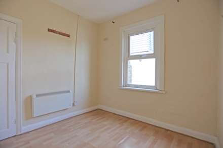 High Road, Chadwell Heath, Romford, RM6, Image 6