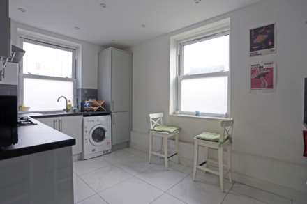 Monkbretton House, London, Image 4