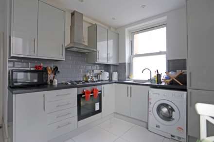 Monkbretton House, London, Image 5