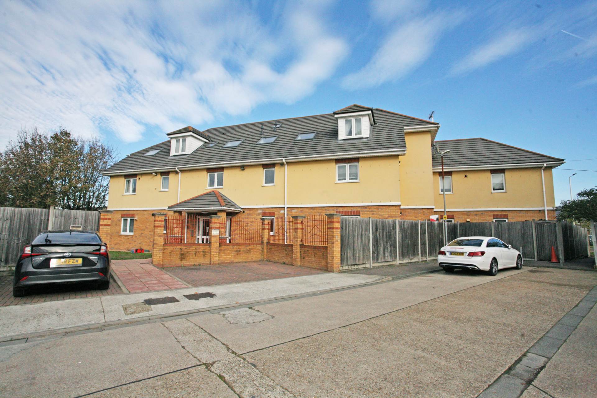 Arterial Avenue, Rainham, RM13, Image 1