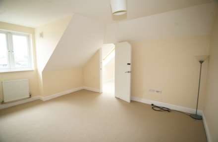 Arterial Avenue, Rainham, RM13, Image 3