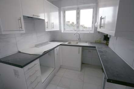 3 Bedroom Flat, Barking Road, Upton Park, East Ham, E6