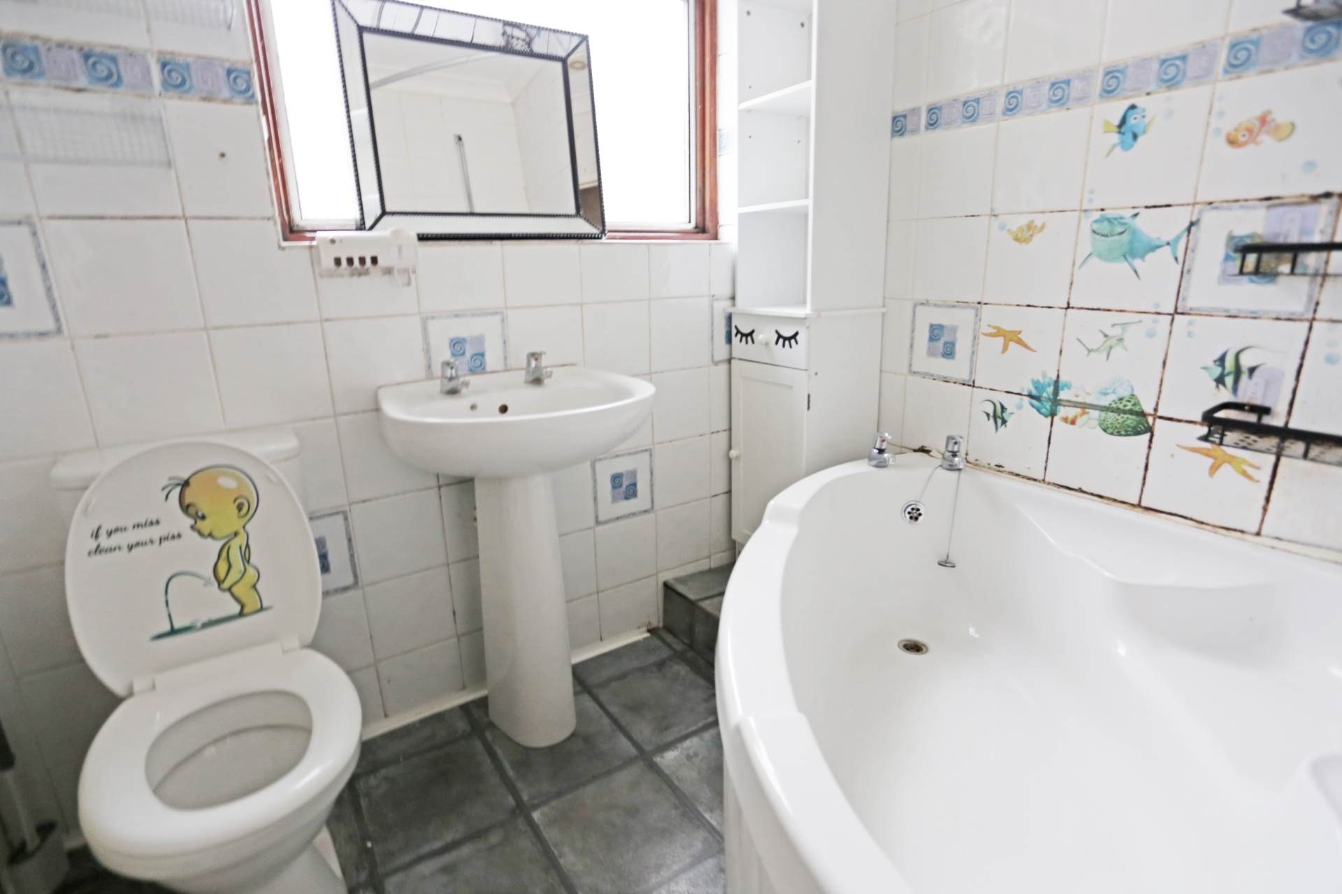 Whalebone Avenue, Chadwell Heath, Romford, RM6, Image 11