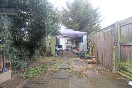 Whalebone Avenue, Chadwell Heath, Romford, RM6, Image 13
