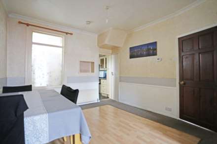 Whalebone Avenue, Chadwell Heath, Romford, RM6, Image 5