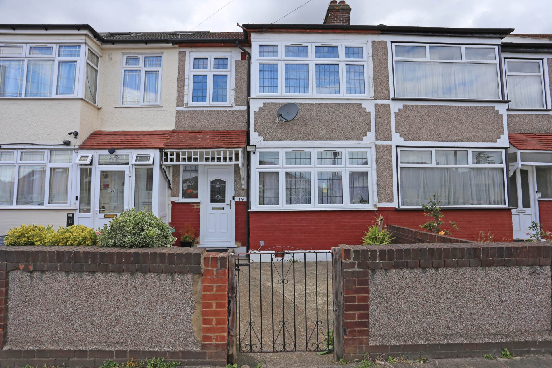 Somerville Road, Chadwell Heath, RM6, Image 1