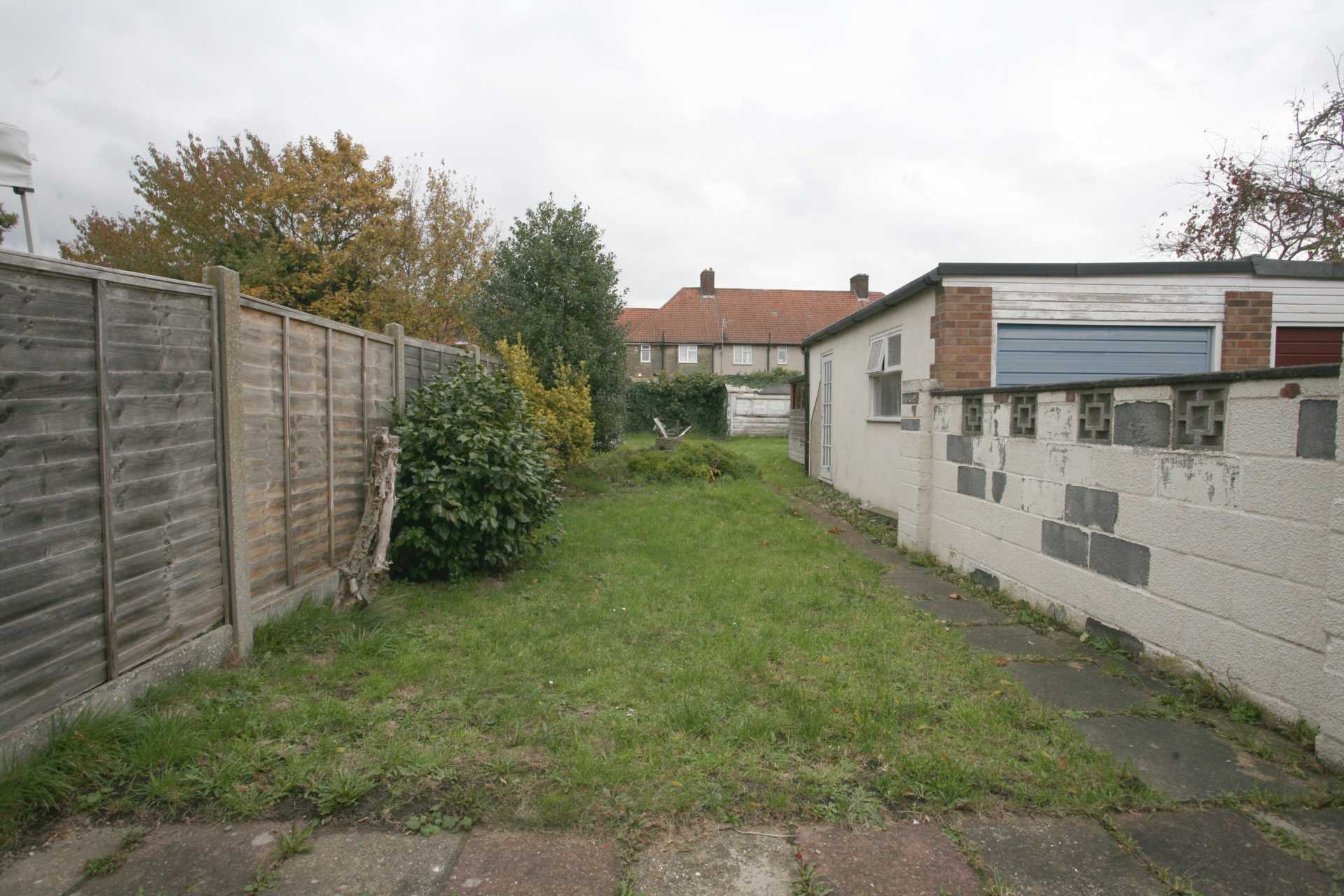 Bushgrove Road, Dagenham, RM8, Image 10