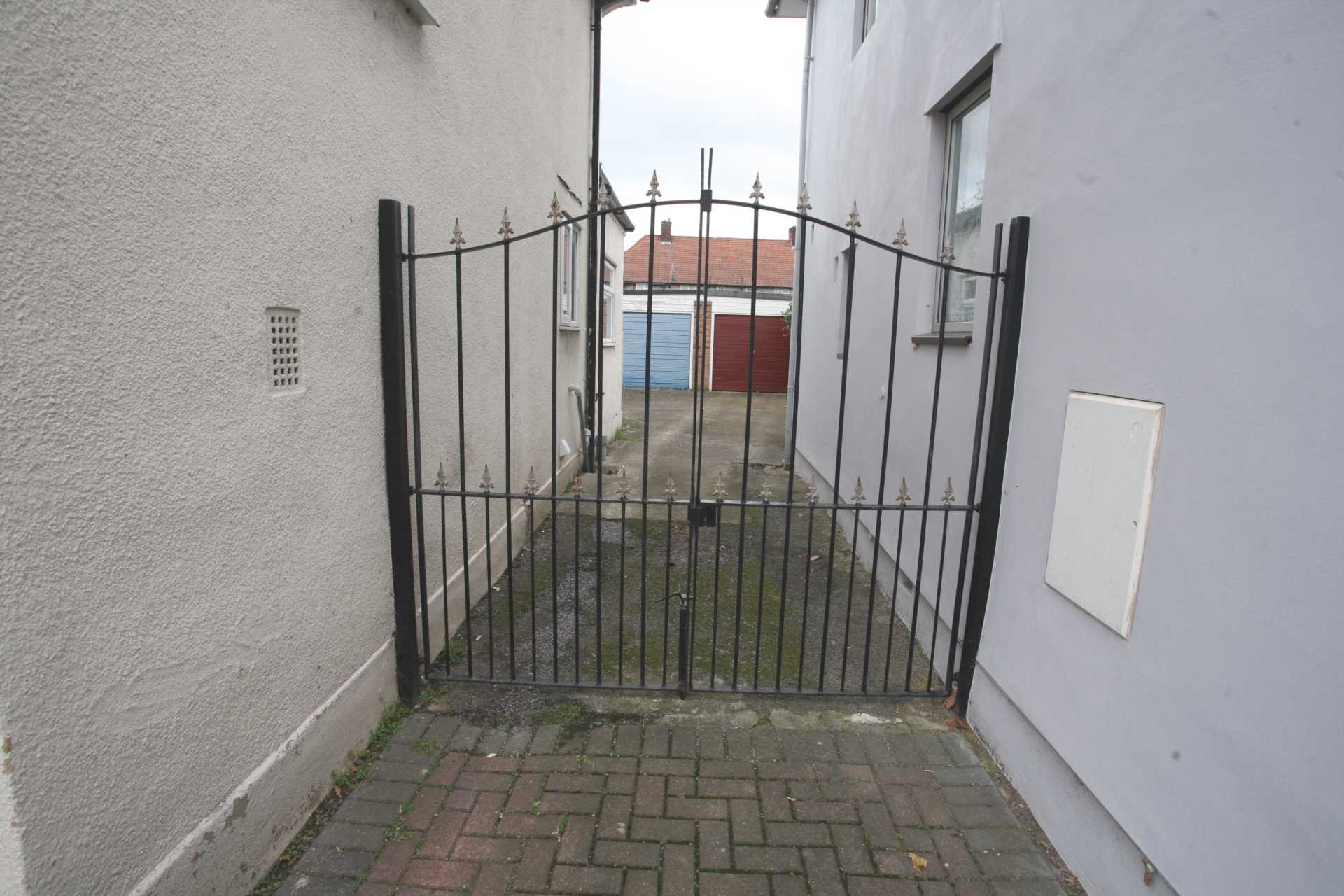 Bushgrove Road, Dagenham, RM8, Image 11