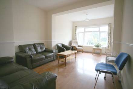 Bushgrove Road, Dagenham, RM8, Image 4