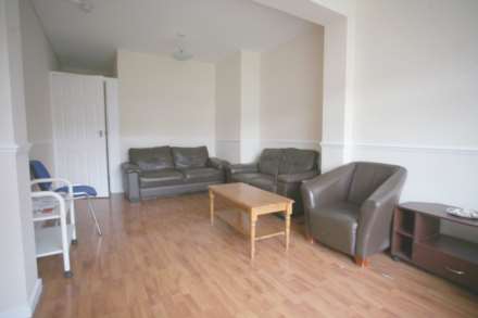 Bushgrove Road, Dagenham, RM8, Image 5
