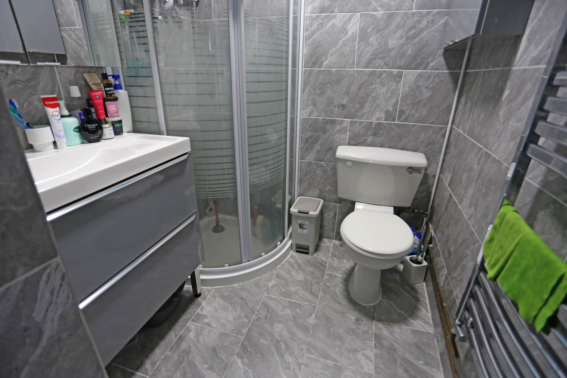 Valence Avenue, Chadwell Heath, Dagenham, Image 10
